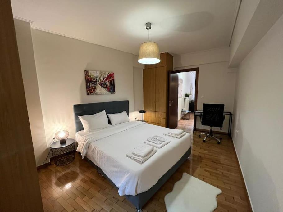 Apartment Modern Ground Flr 1 Bdr Flat With Veranda And Parking *