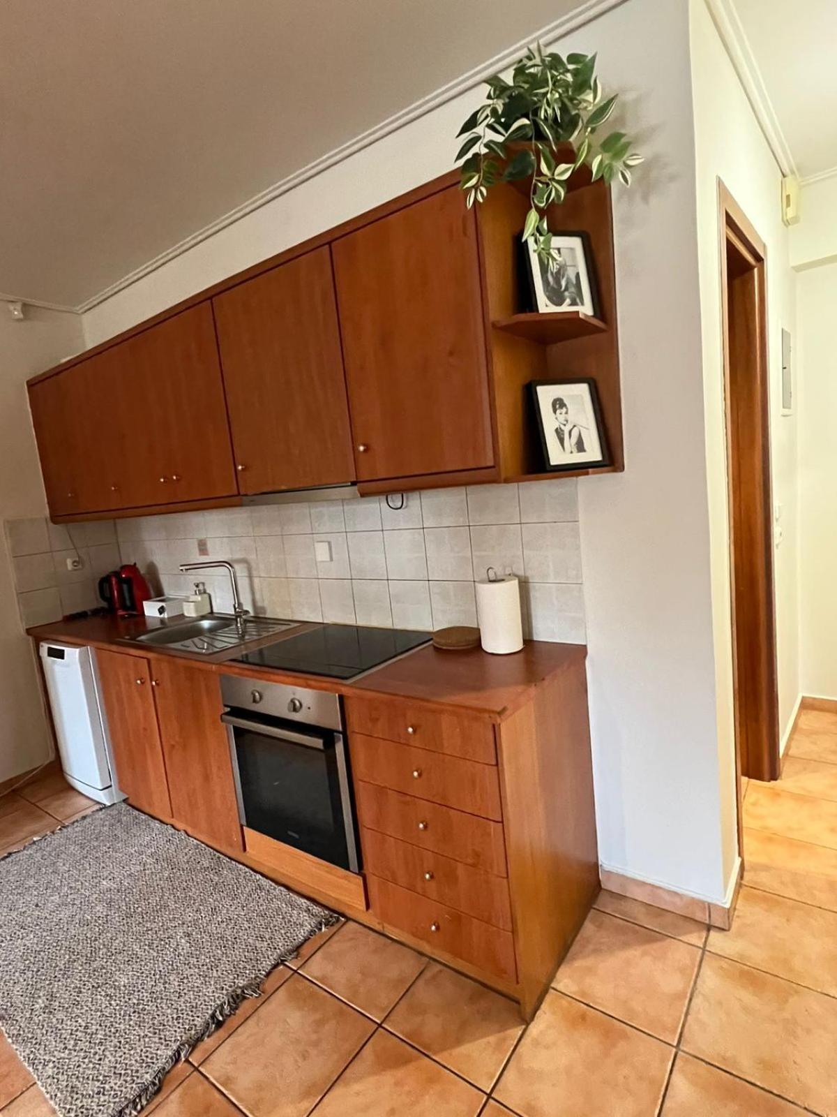 Modern Ground Flr 1 Bdr Flat With Veranda And Parking Apartment *